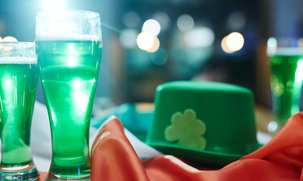 Por qué se celebra el día de San Patricio origen historia y tradiciones