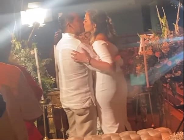 Agarra funcionario Ayuntamiento como salón de fiestas