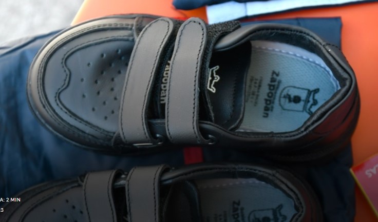 Hasta zapatos les Gobierno de Zapopan a niños en paquetes escolares