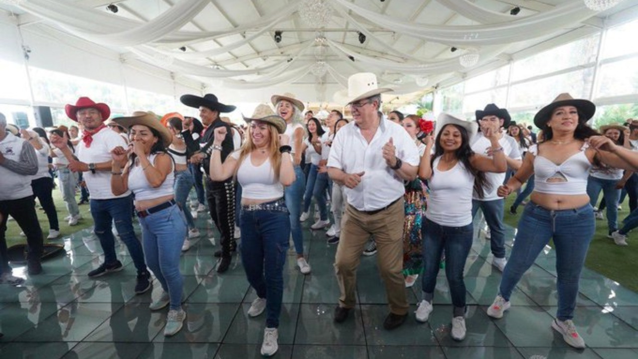 Marcelo le entra al Payaso de Rodeo