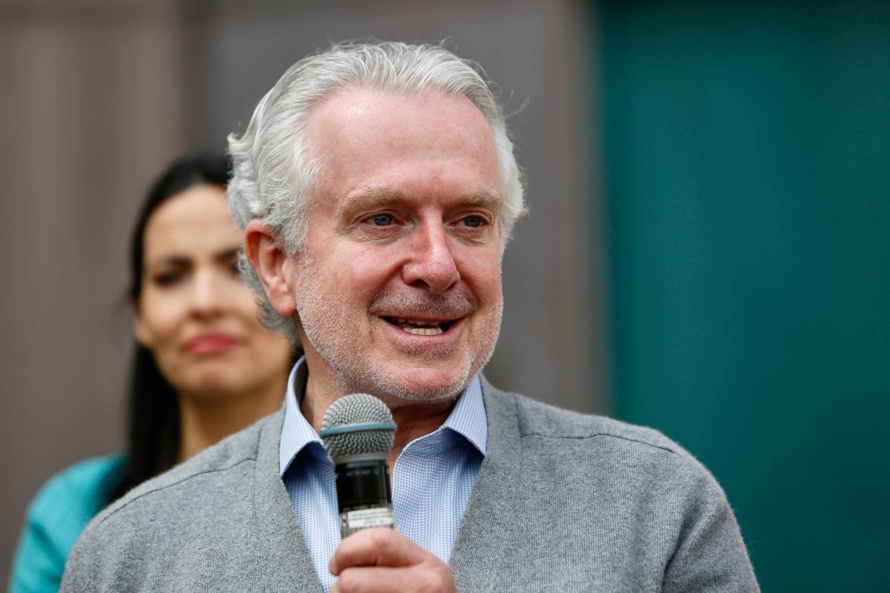 Creel dice que AMLO lo discrimina