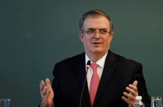 Ebrard dice que no se va de Morena