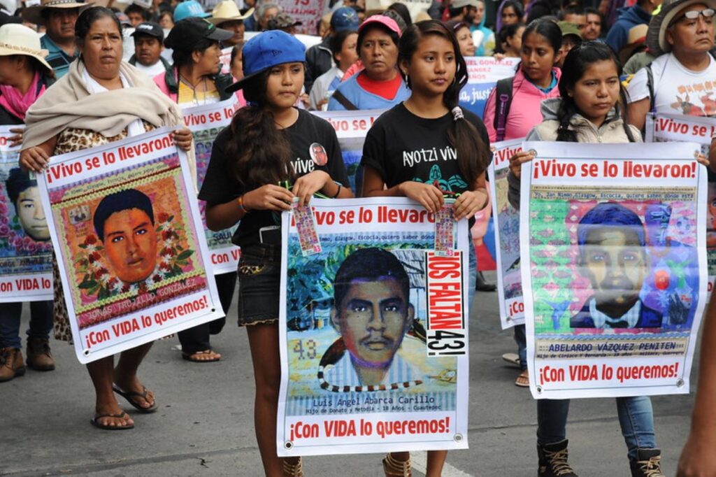 Tres hipótesis presentó Gobierno en caso Ayotzinapa