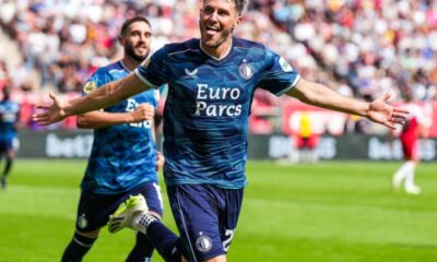 Santiago Giménez hace doblete para el Feyenoord