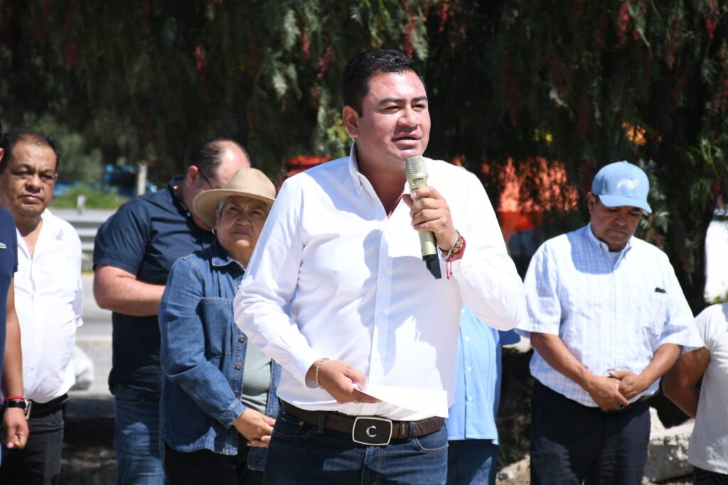 Alcalde de Zempoala contra la pared.