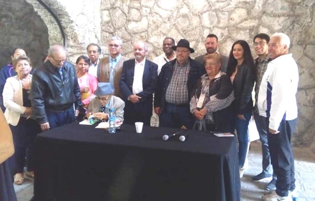 Intelectuales y escritores rechazan porrismo de rectoría