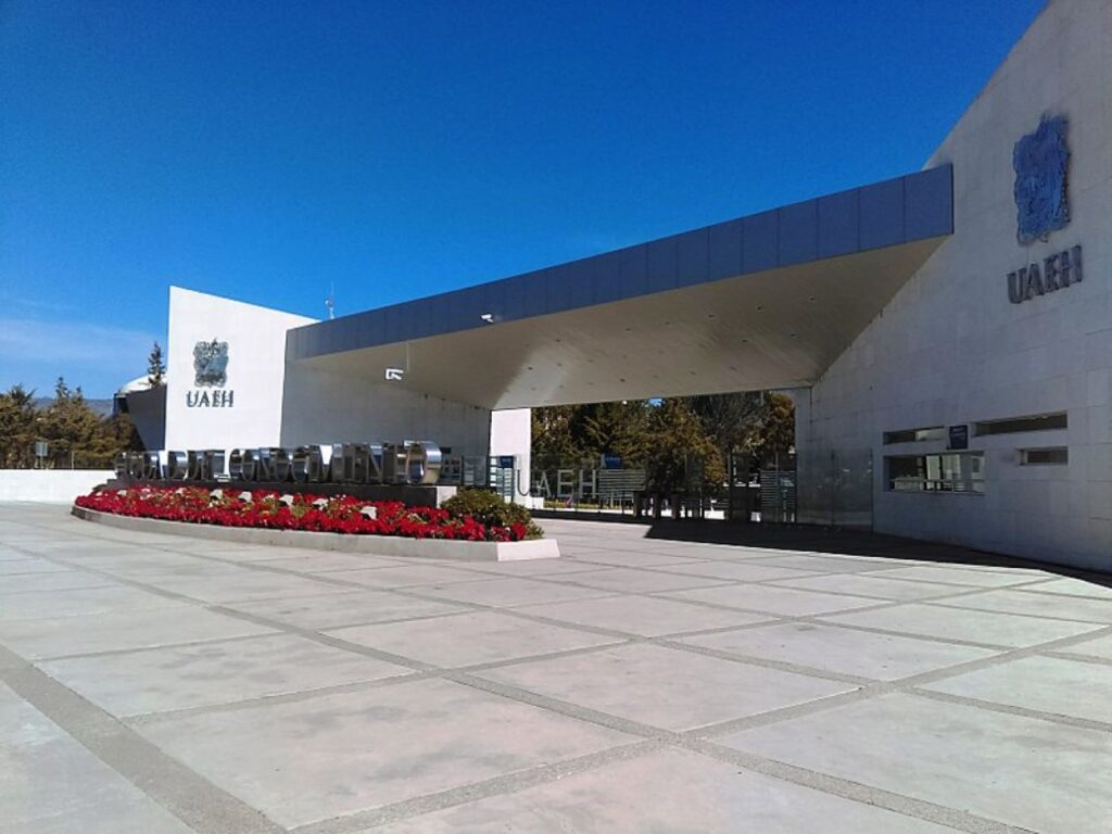 Organizan marcha en apoyo al rector