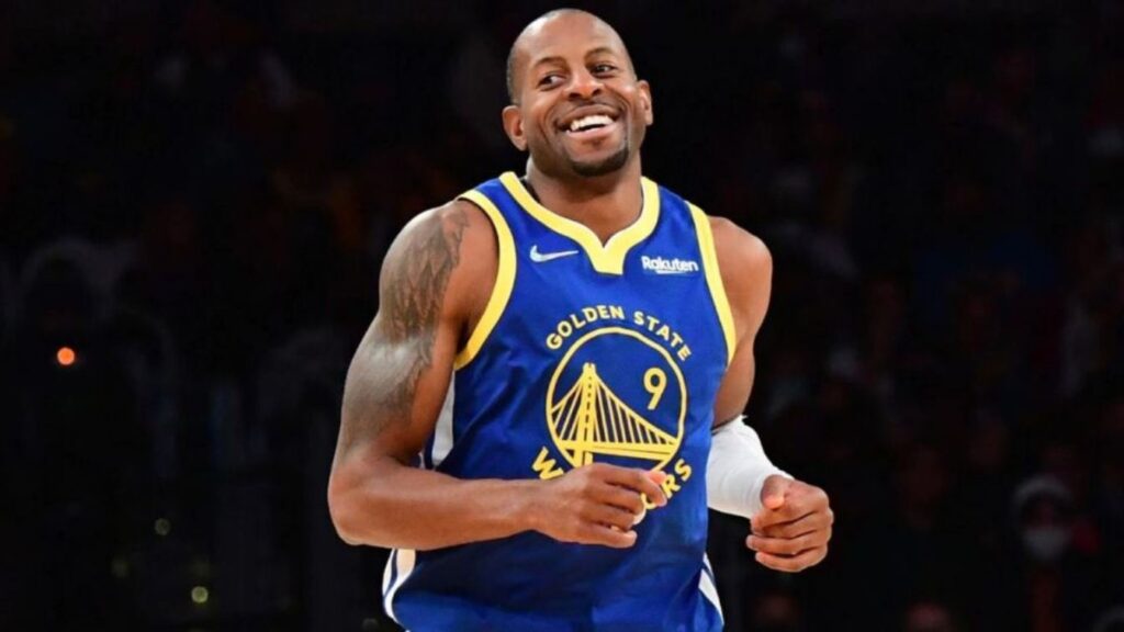 Deja la NBA André Iguodala