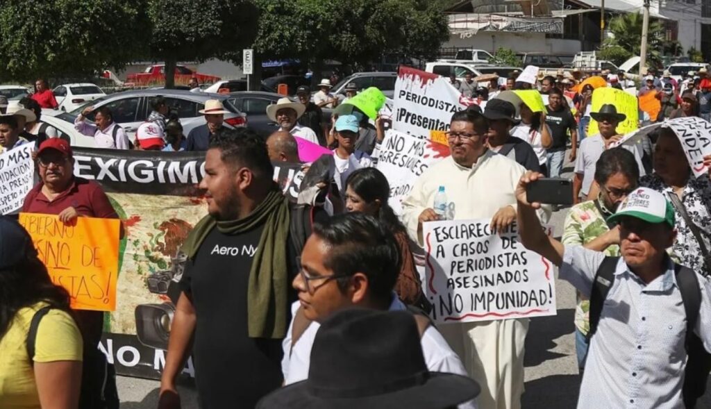 Por violencia en Guerrero contra comunicadores, marcha el gremio