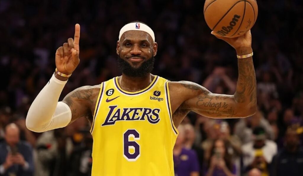 LeBron James, elmás longevo y productivo en la NBA