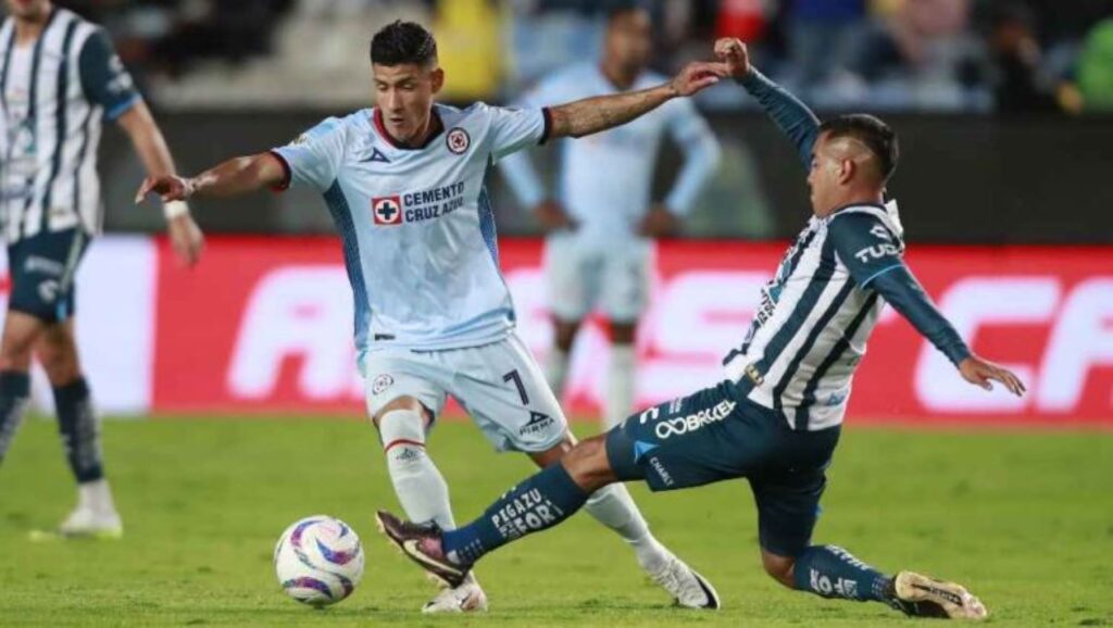 Por la mínima diferencia, Pachuca se impone al Cruz Azul en la fecha 1