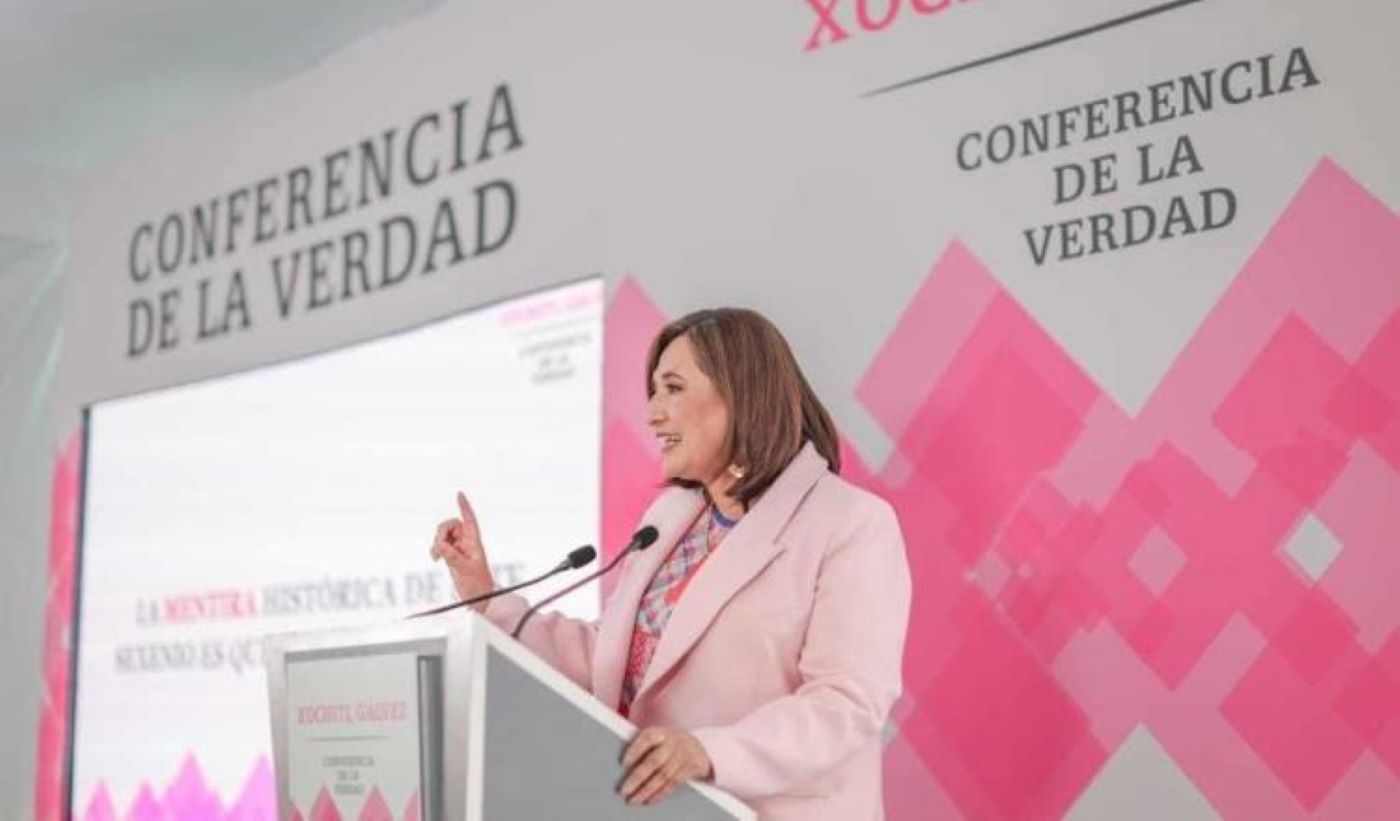 Gálvez Ruiz realiza su "mañanera" y llama inepto al equipo de AMLO