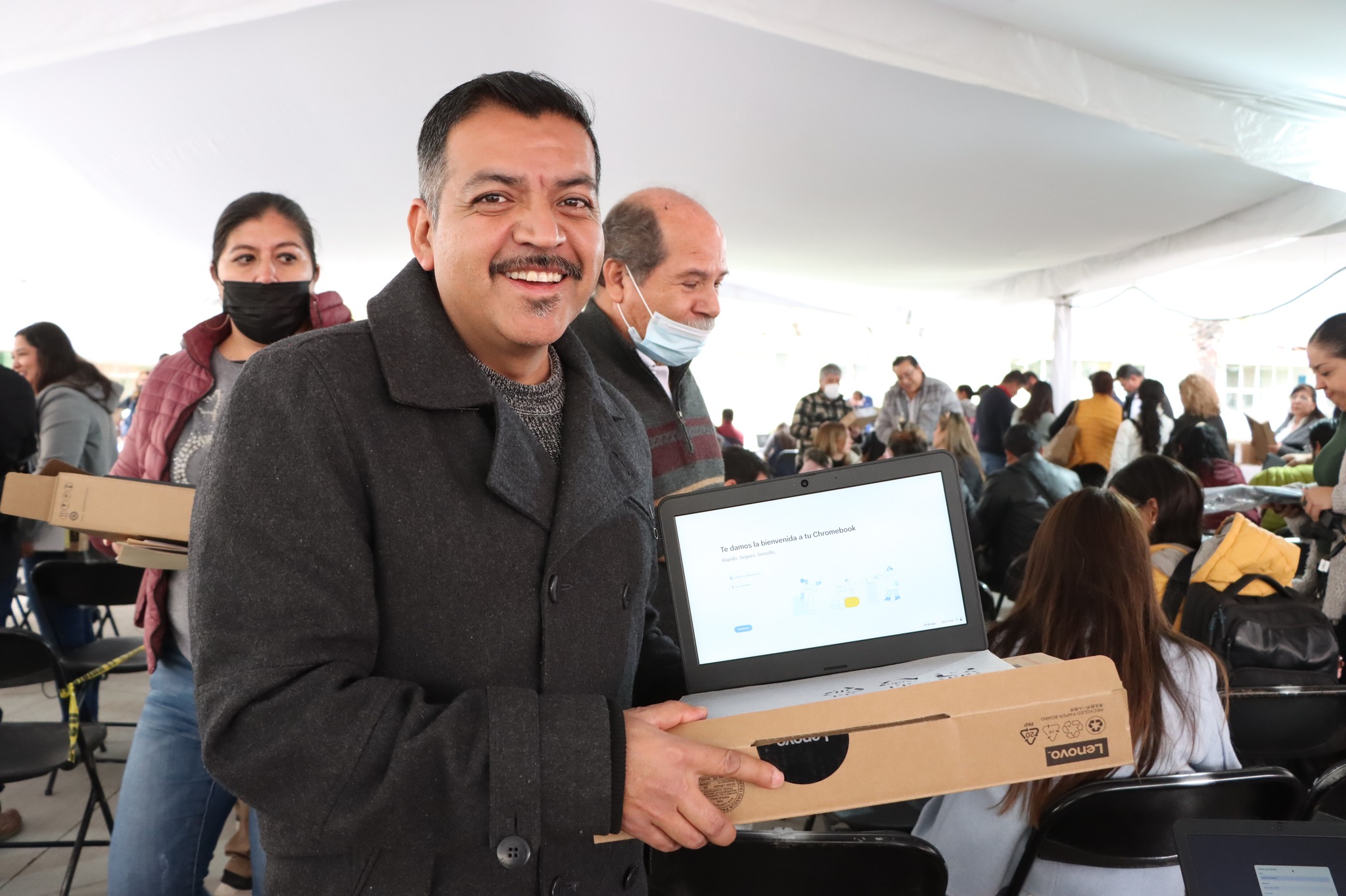 Entregan computadoras inútiles en Aguascalientes