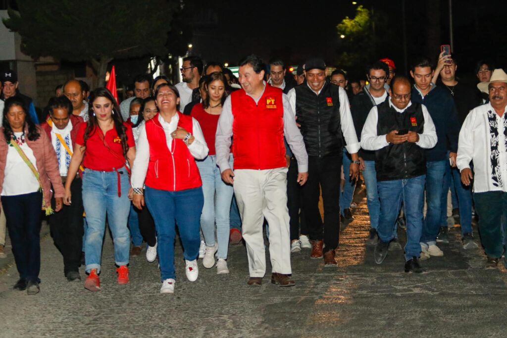 Presenta PT lista de candidatos a alcaldes