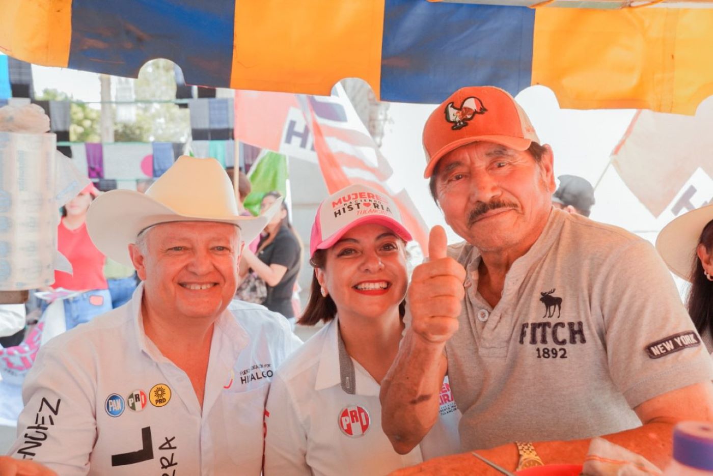 Lorenia Lira sigue en fuerte campaña en Tulancingo