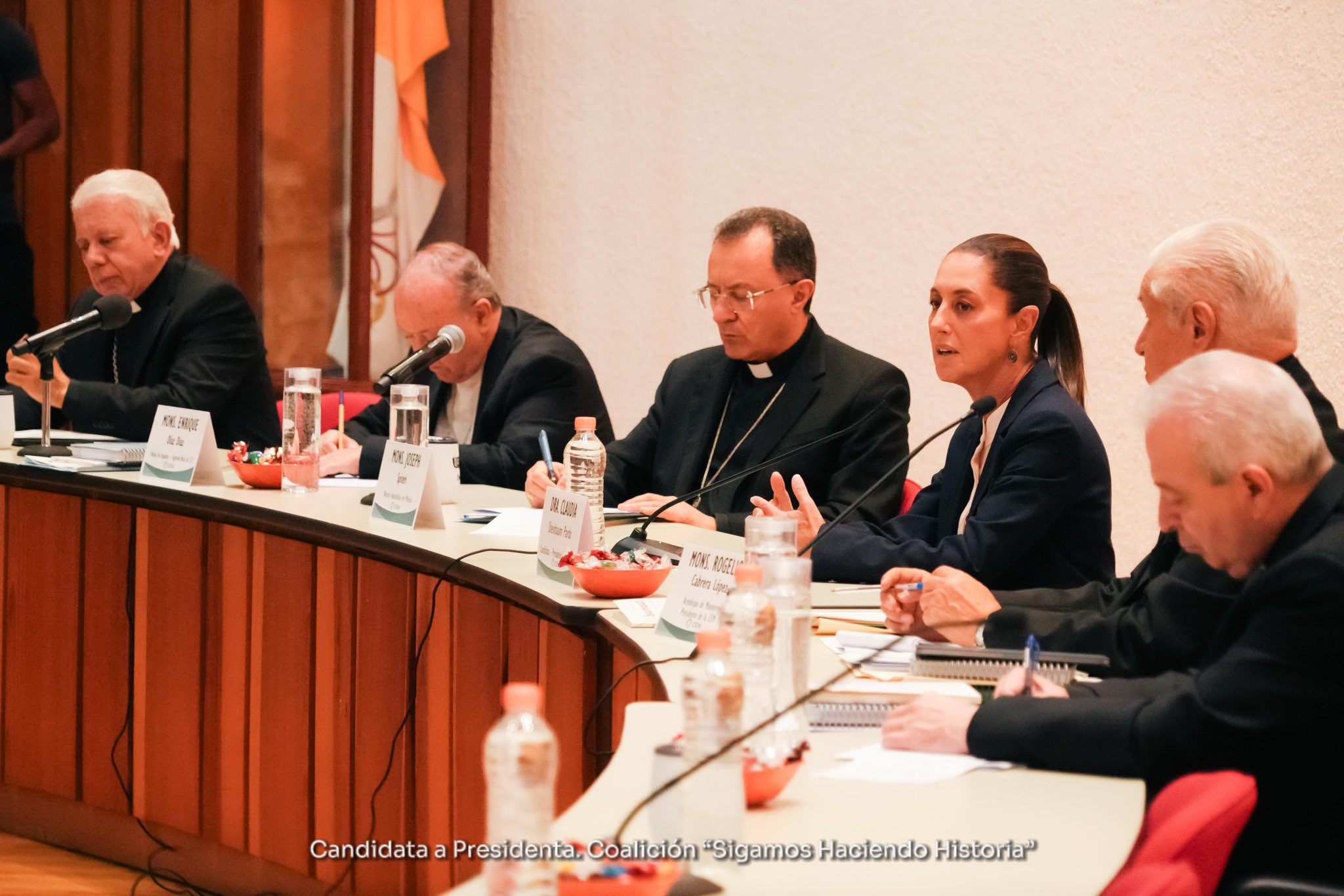 Sheinbaum y el clero abordan la violencia en México