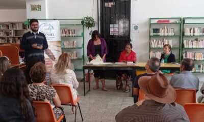Poetisas y bardos reunidos en la capital hidalguense