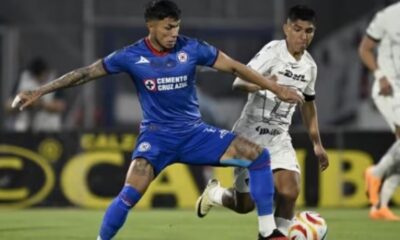 Cruz Azul da el primer golpe contra Pumas 2-0