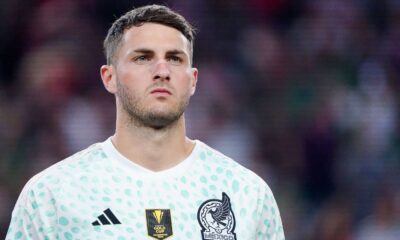 Se va del Feyenoord Santiago Giménez