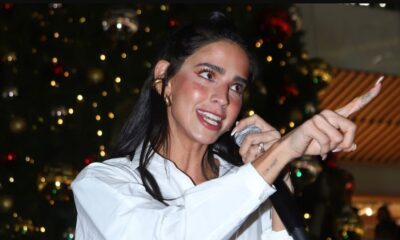 Bárbara de Regil causa polémica por hacer ejercicio en pleno vuelo