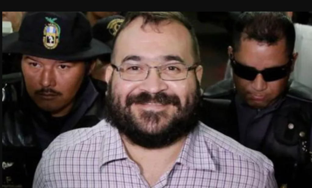 Javier Duarte libra acusación de desaparición forzada