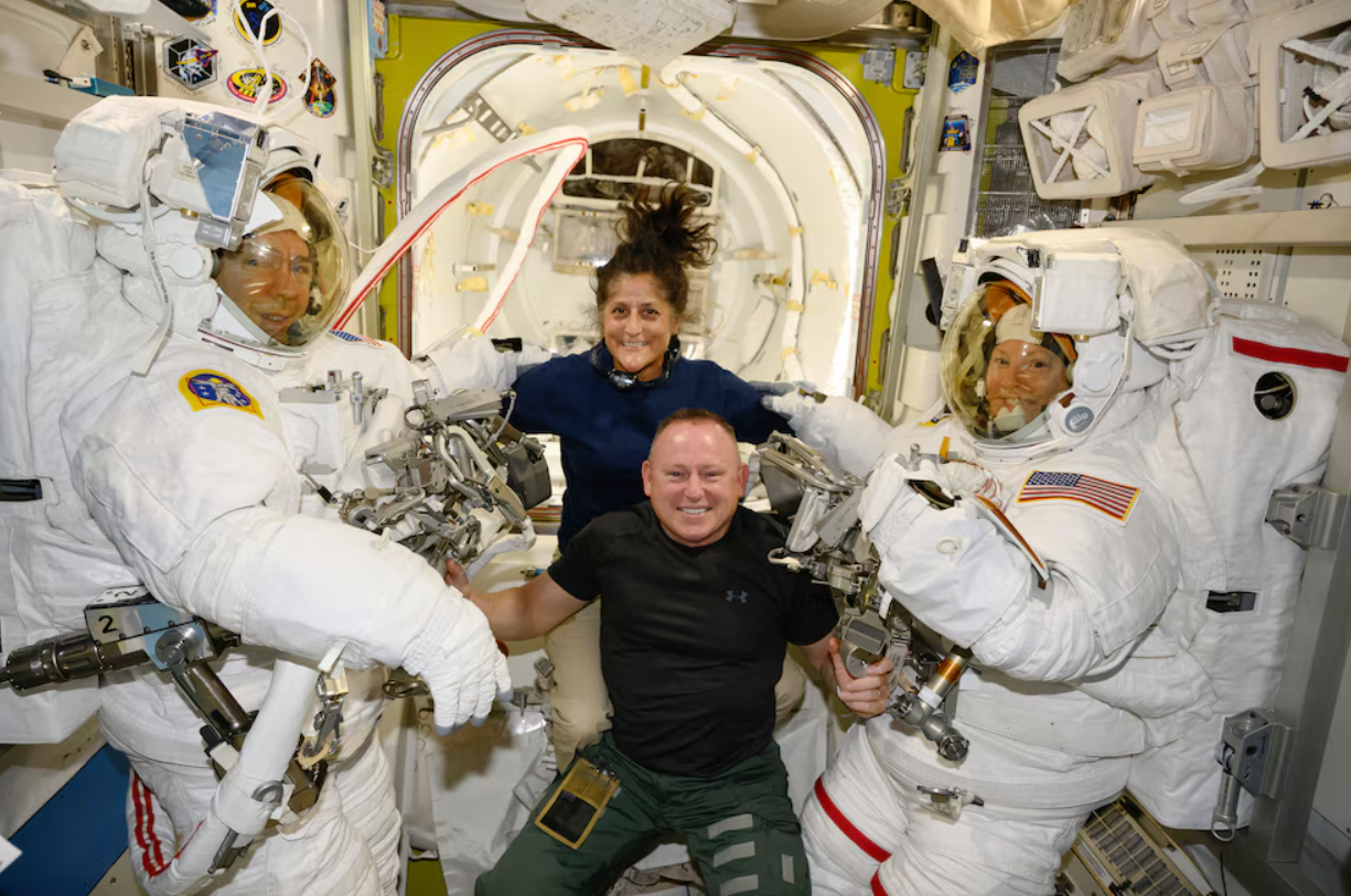 Los astronautas de la NASA comparten un mensaje por el Día de Acción de Gracias