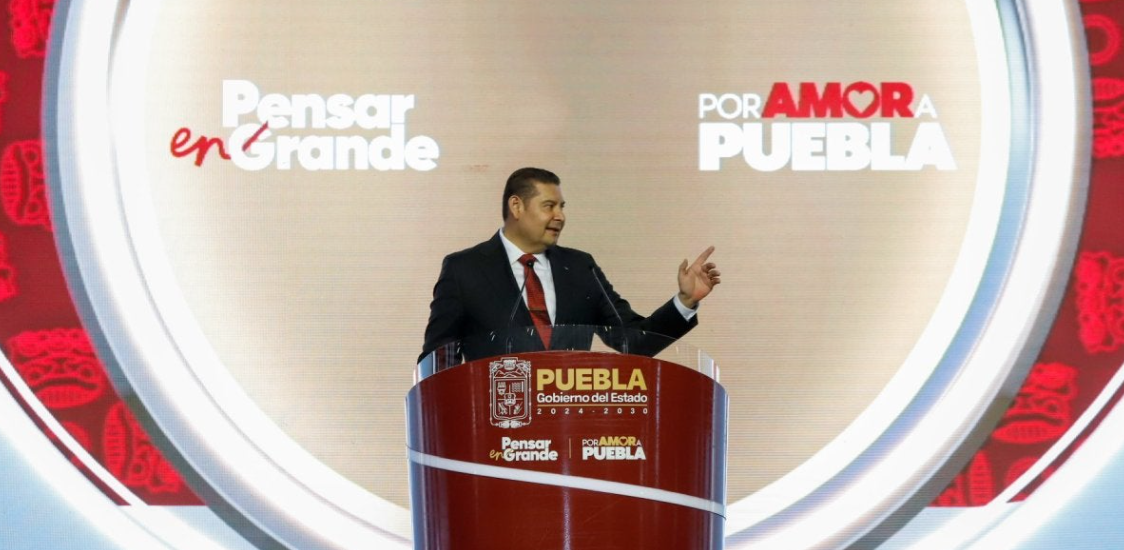 Alejandro Armenta rinde protesta como gobernador de Puebla