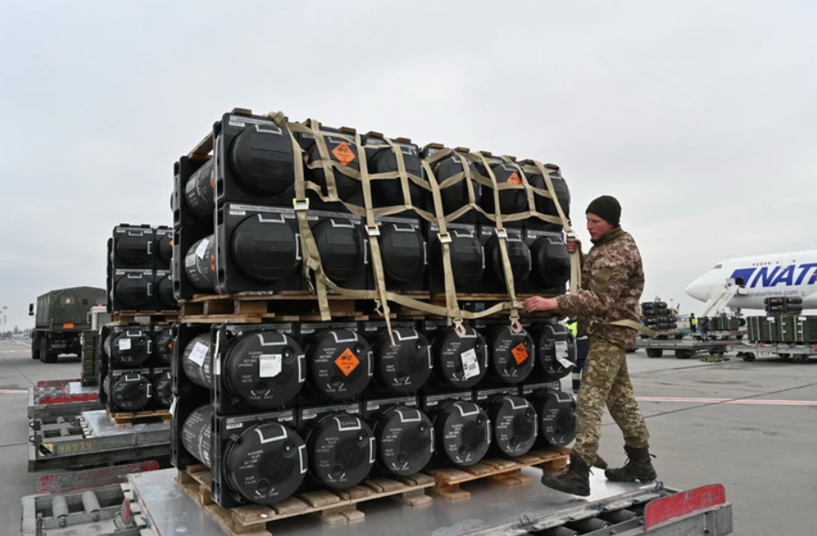 Estados Unidos anuncia mil millones de dólares en ayuda militar a Ucrania