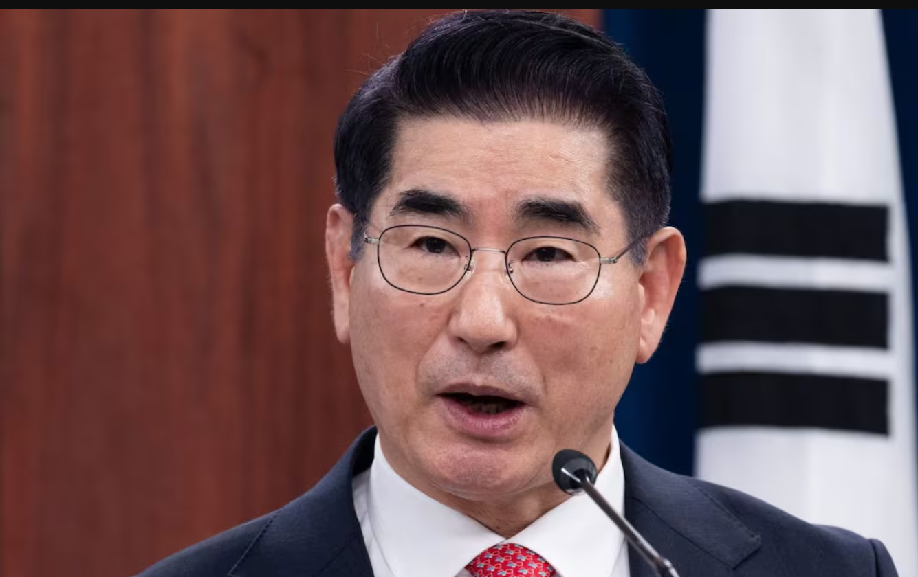Detienen a Kim Yong Hyun, exministro de Defensa surcoreano, por imposición de ley marcial