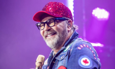 Señalan a la producción de Manuel Mijares de no pagarles a sus bailarines y modelo