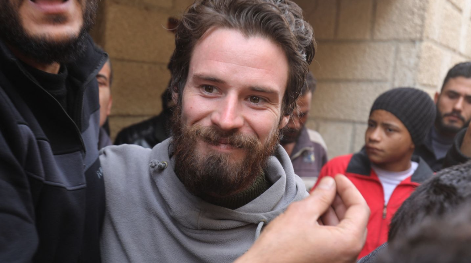 Encuentran con vida a estadounidense Timmerman apresado por régimen de Assad