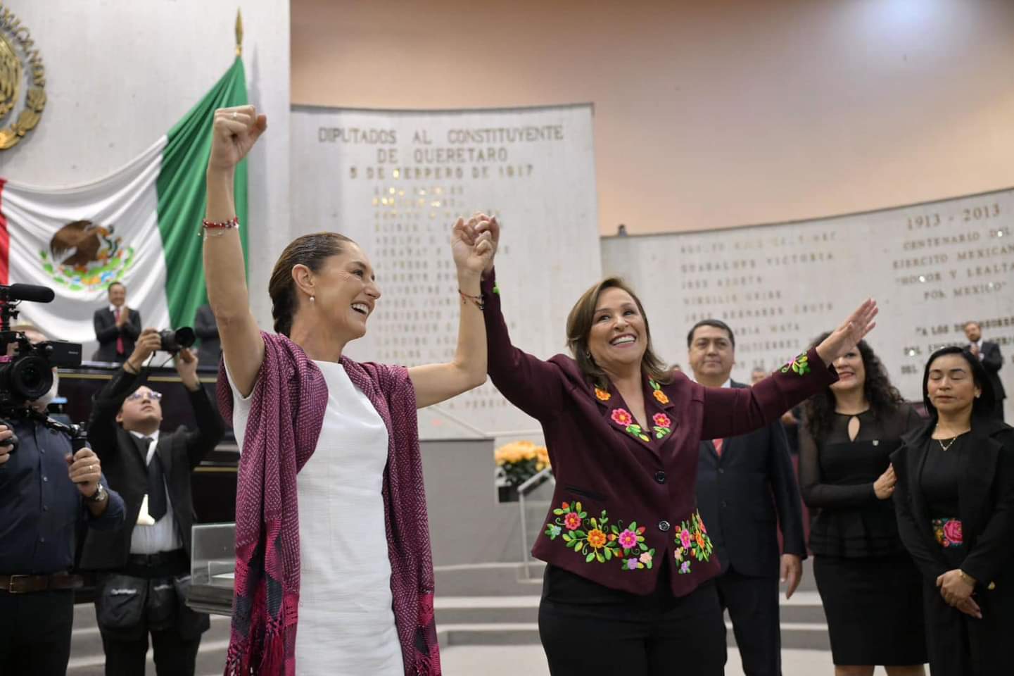 Natividad Castrejón acompañó a Rocío Nahle en toma de protesta como gobernadora de Veracruz