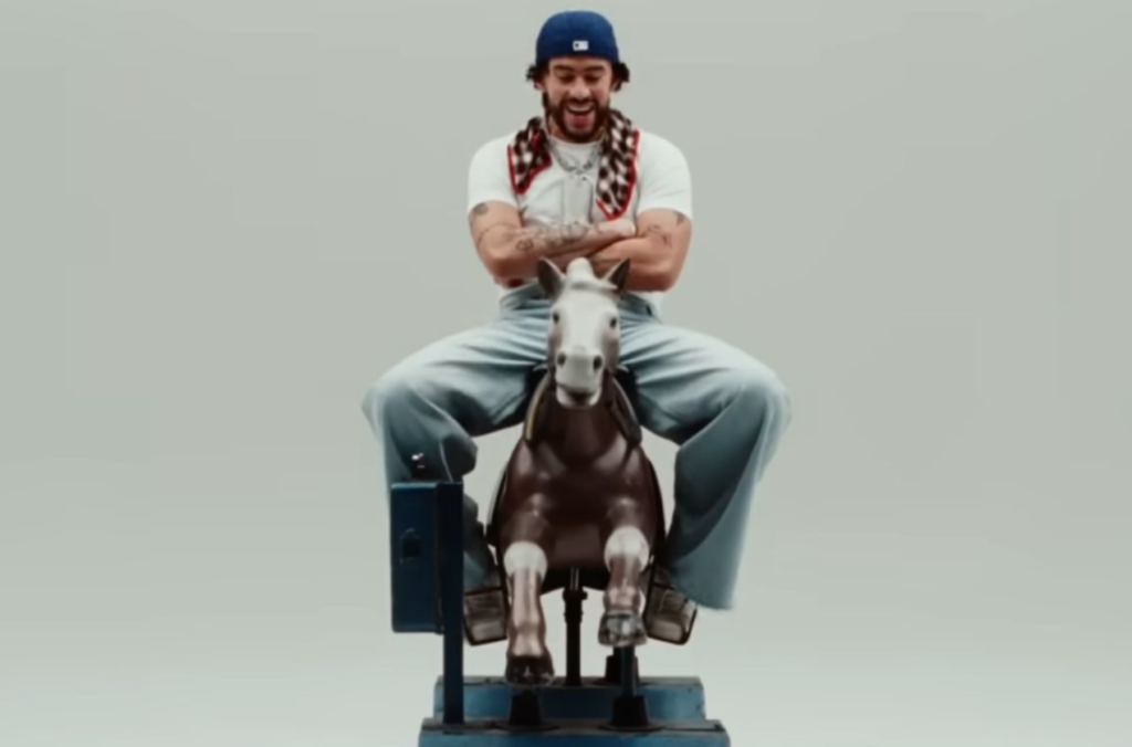 Bad Bunny lanza álbum 'Debí tirar más fotos'