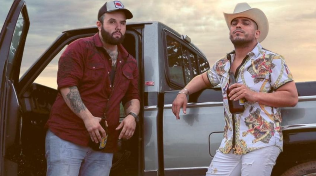 ¿Carín León y Espinoza Paz son pareja? Esto es lo que se sabe