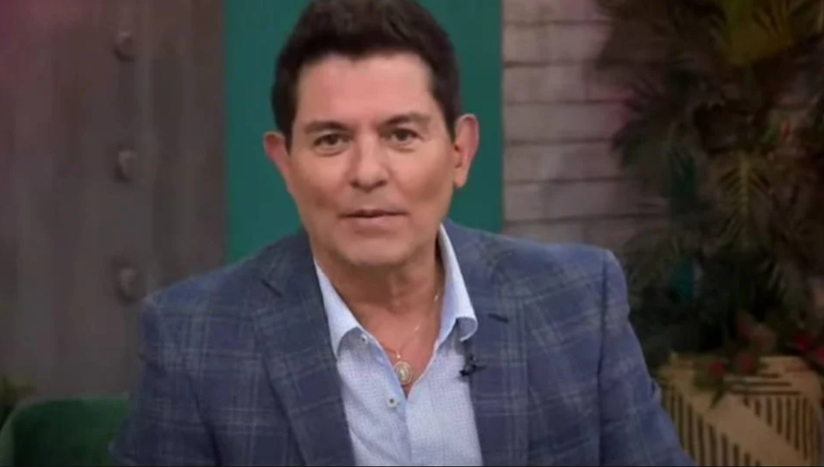 Ernesto Laguardia llega a “Sale el Sol”,