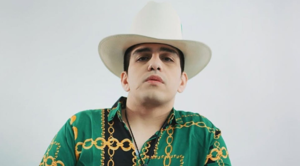 Asaltan con violencia a Jovanny Cadena, famoso cantante de regional mexicano