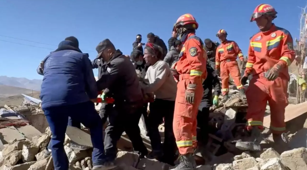 Víctimas del terremoto en el Tíbet chino sube a 95