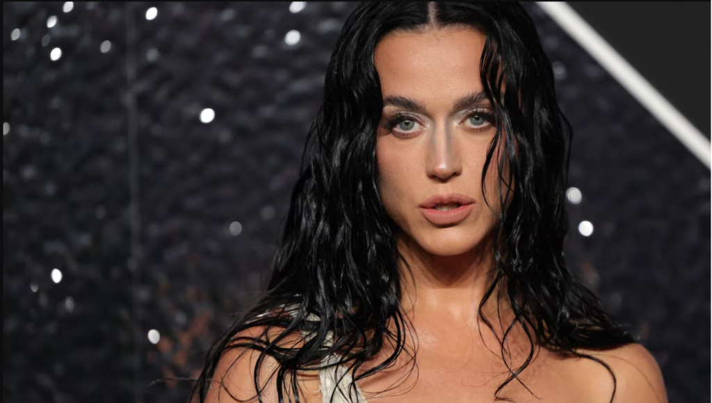 Katy Perry y un grupo exclusivo de mujeres viajará al espacio en un cohete de Jeff Bezos