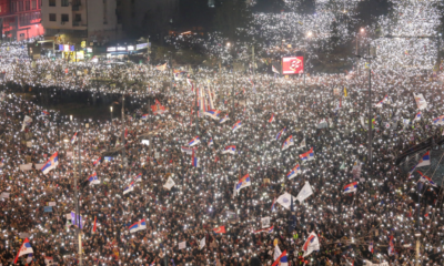 Cientos de miles protestan contra el presidente Aleksandar Vucic