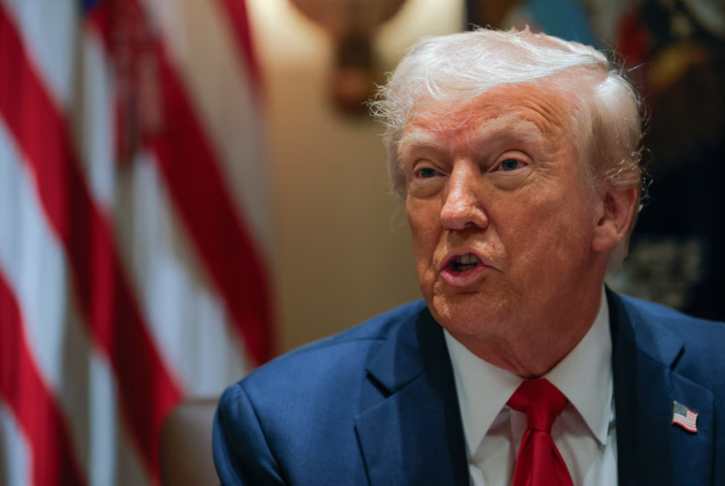 Aranceles a México y Canadá comenzarán el martes, pero Trump fijará niveles exactos