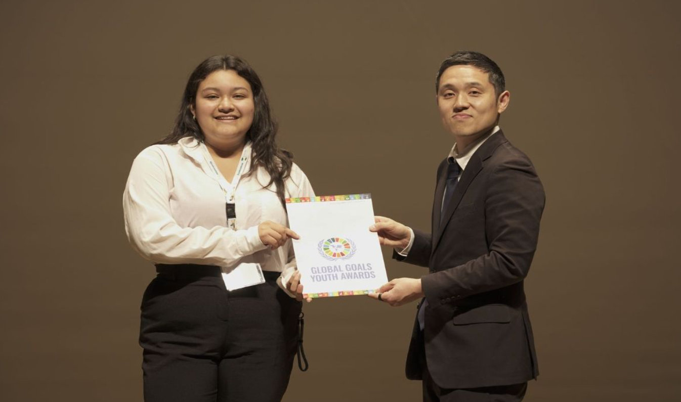 Adolescente mexicana es galardonada con premio japonés por proyecto de empoderamiento