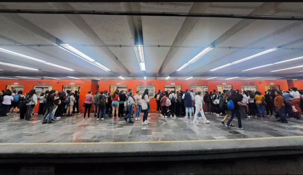 Suben a 20 casos de pinchazos en Metro y Metrobús de CDMX