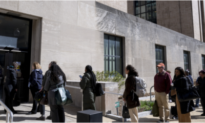 Trump comienza el despido de 10 mil trabajadores del sector Salud