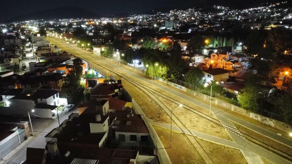 Concluyen iluminación de la segunda etapa de ciclovía en Pachuca
