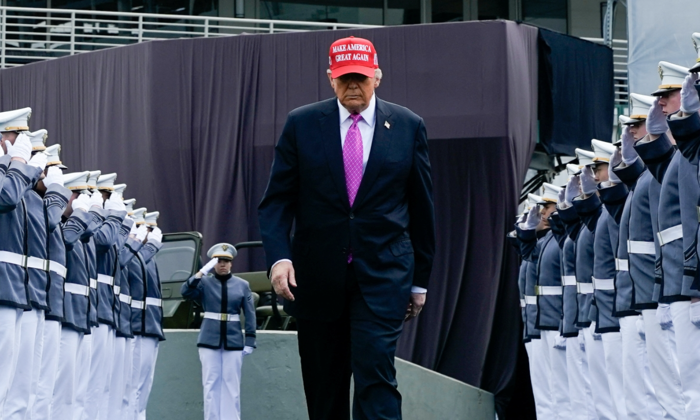 Juez ordena a Trump regresar a guatemalteco deportado a México