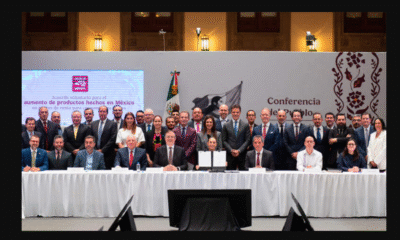 Presidenta firma acuerdo con 22 grupos empresariales para aumentar los productos Hechos en México