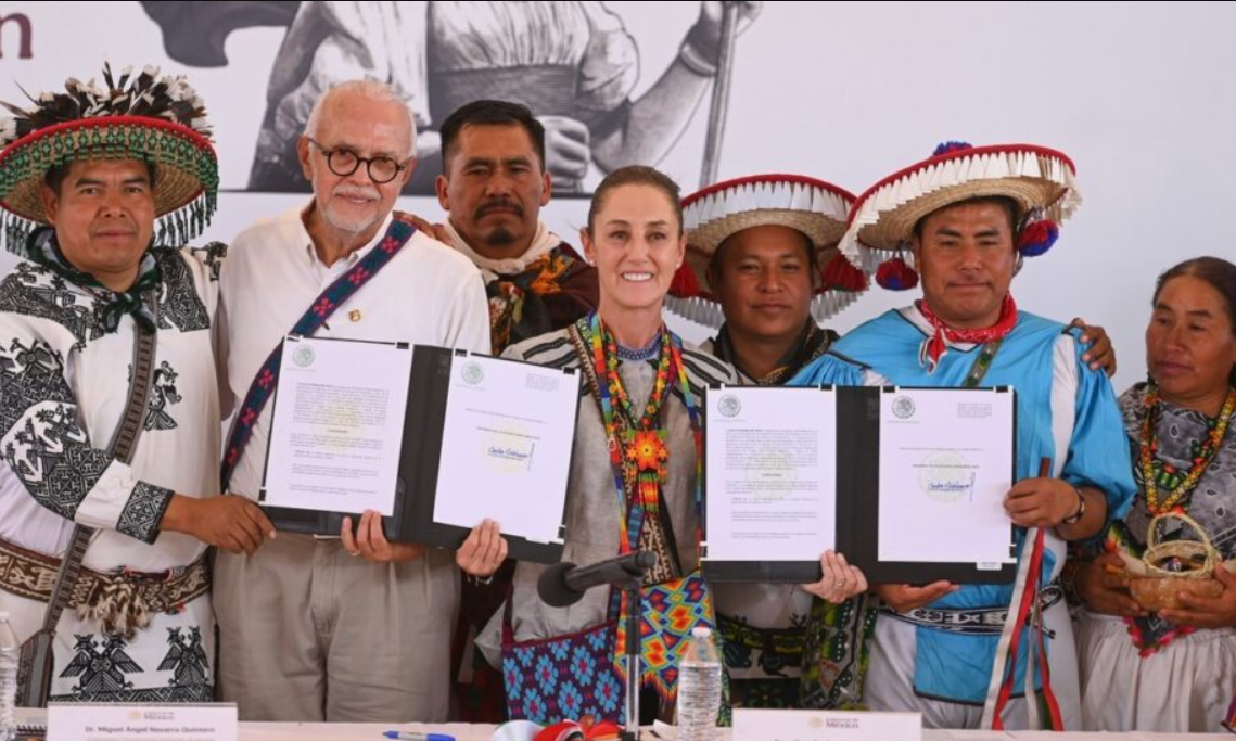 Sheinbaum firma decreto que restituye hectáreas a la comunidad Wixárika en Nayarit