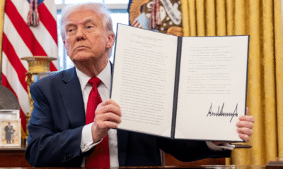 Trump formaliza plan de autodeportaciones