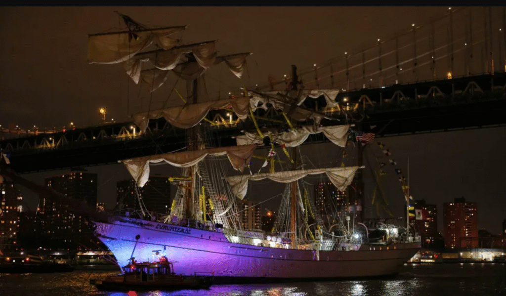 Velero Cuauhtémoc sufre percance en Nueva York, hay 22 heridos