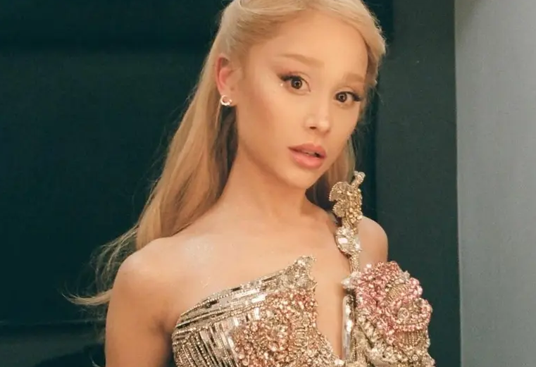 Ariana Grande es invitada a ser parte de la Academia y votar en los premios Oscar